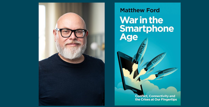 Portträtt av Matthew Ford samt bokoslaget.